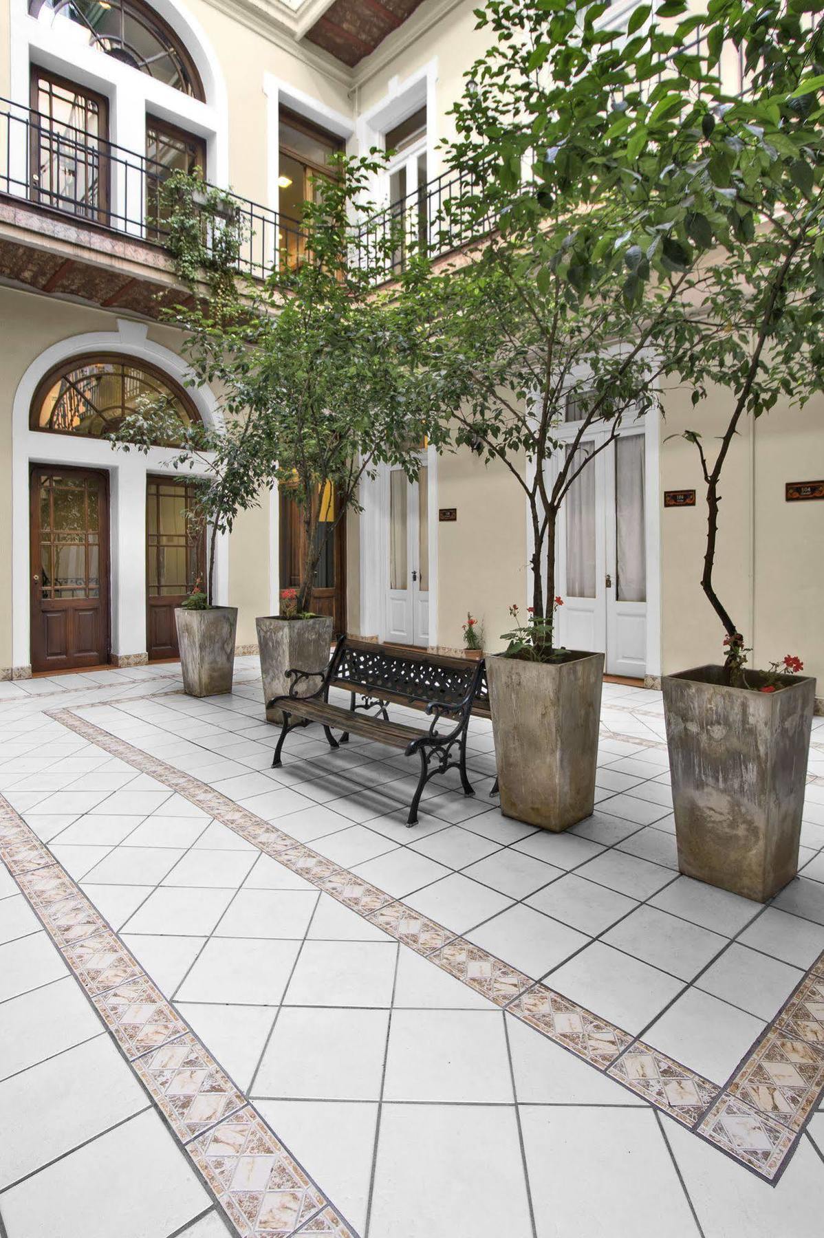 Milhouse Hostel Hipo Buenos Aires Exterior photo